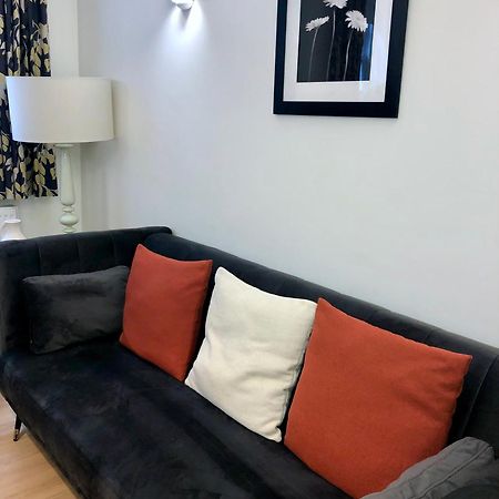 Luxury Apartment In The Heart Of Бат Екстер'єр фото