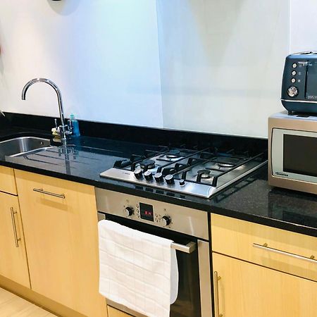 Luxury Apartment In The Heart Of Бат Екстер'єр фото